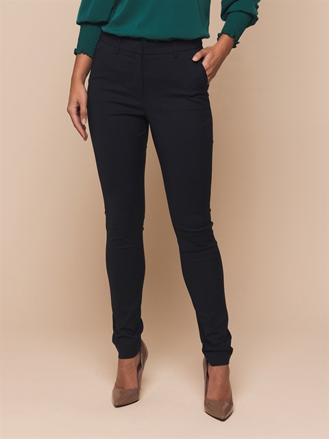 1735wt-black-1__20231211160817.jpg